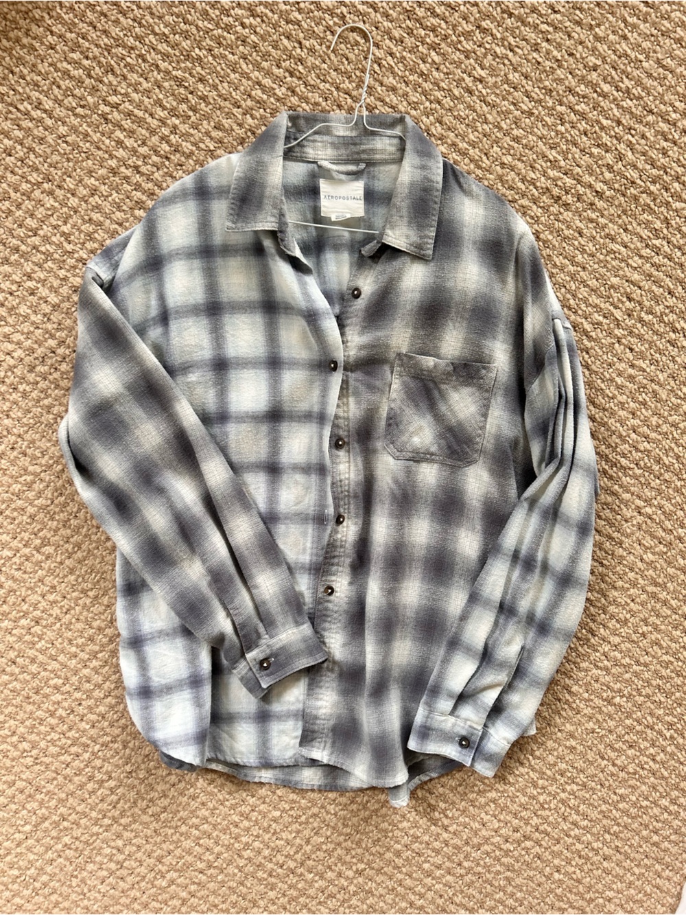 Aeropostale Gray and White Plaid Men's Button-Up Shirt